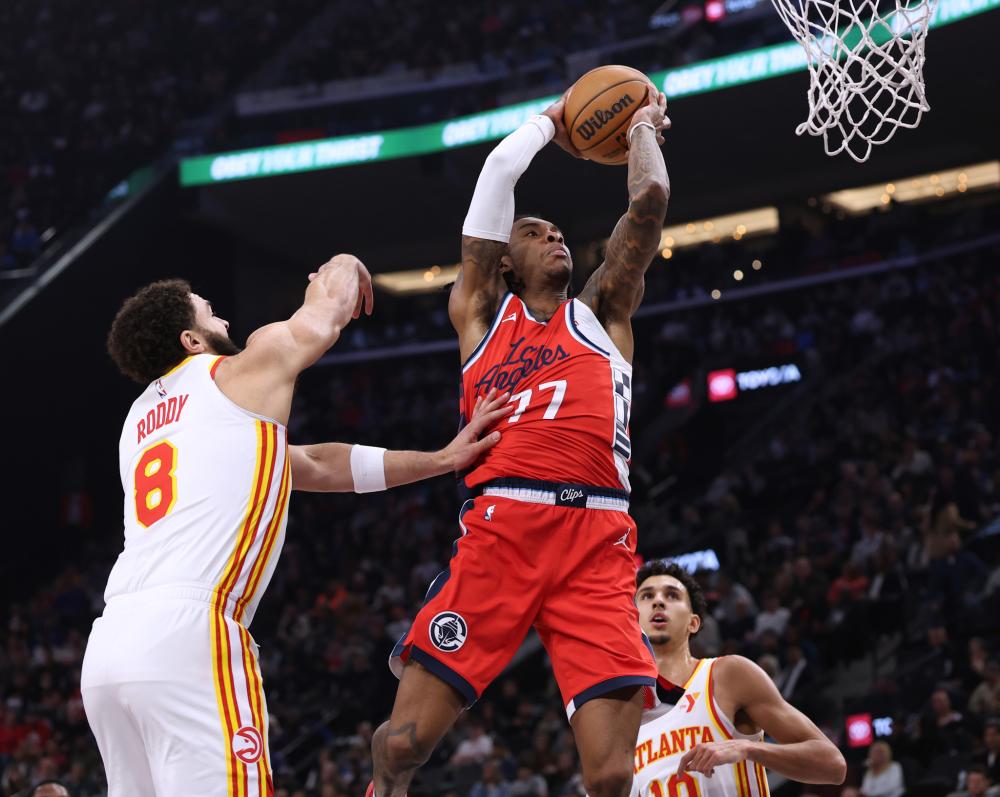 不讳地表示 不讳地表示