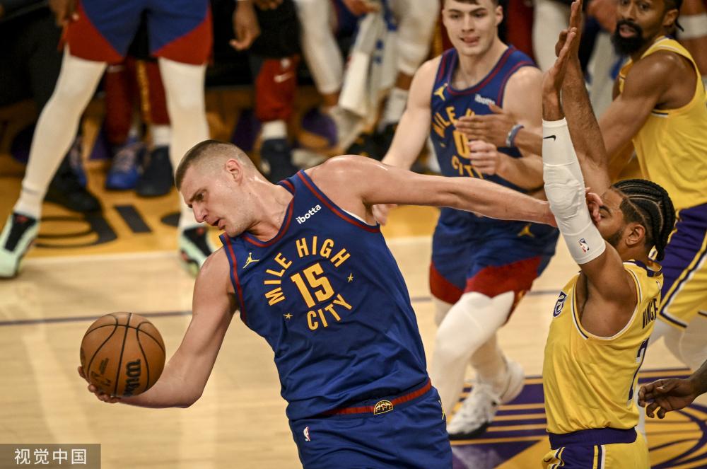 一场看似 一场看似